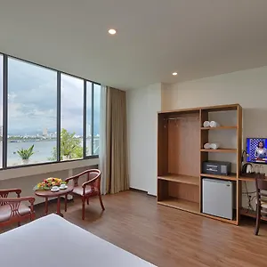 2* 酒店 维塔利斯河滨酒店